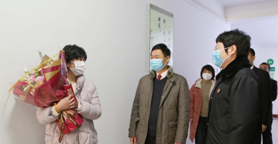 ����ԺԺ�I(l��ng)��(d��o)��ʿ�������W(xu��)��һ�е���ɽ�h��Ժ����ο��(w��n)��(y��u)�㷨��κ╭tͬ־